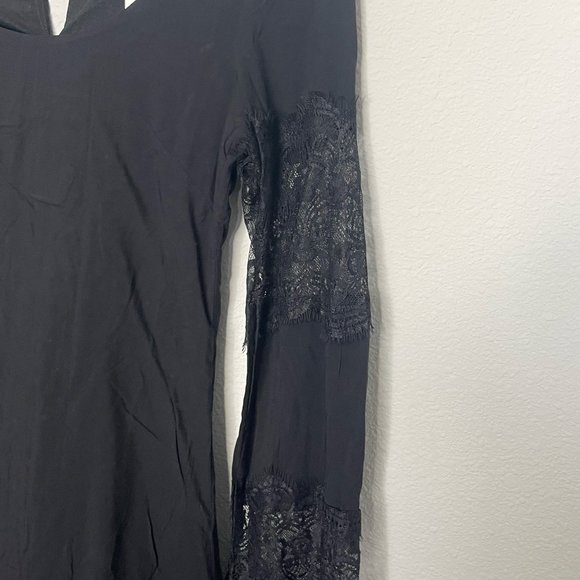 Tobi La Belle Black Flare Sleeve Lace Shift Dress XS Extra Small - Picture 6 of 10